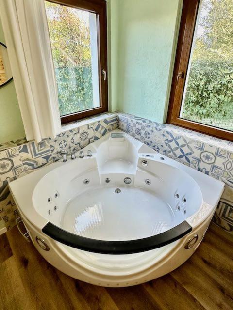 Casale Casini Soccorso Guest House Senigallia Bagian luar foto